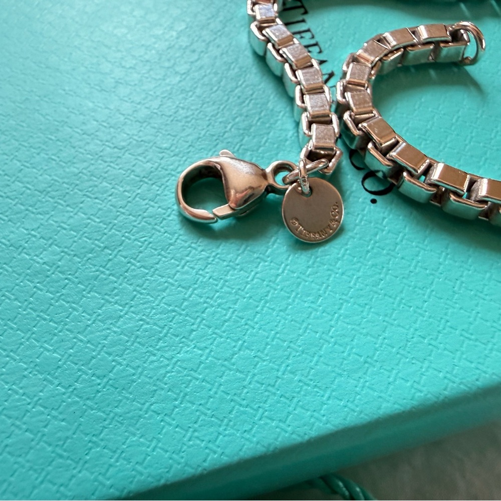Tiffany & Co. Silver Venetian Link Bracelet - Picture 5 of 9
